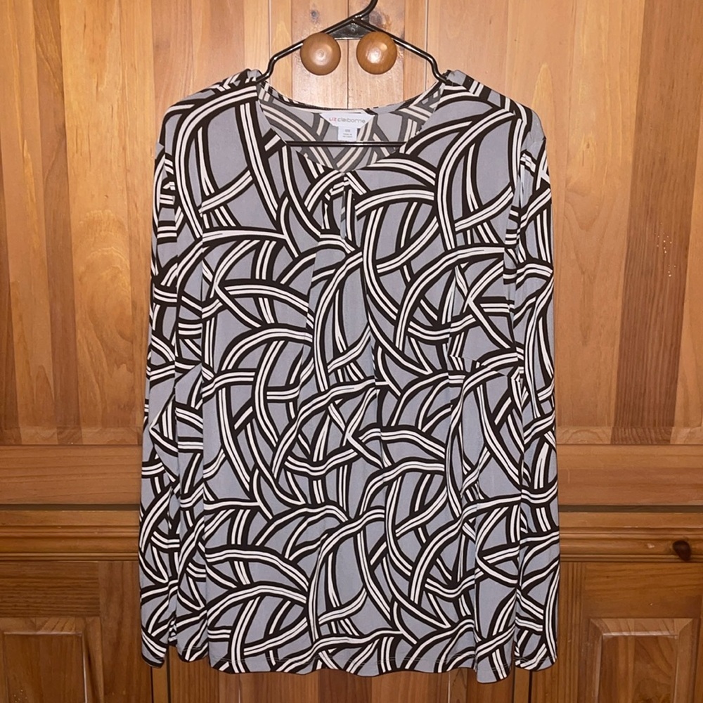 Liz Claiborne top - side OX. Brand new with tag. Never been worn. Soft